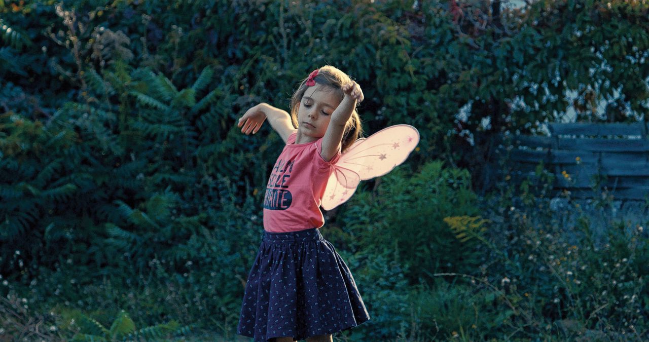 De achtjarige Sasha moet een zware mentale strijd voeren om te kunnen zijn wie ze is, in de documentaire ‘Petite Fille’.