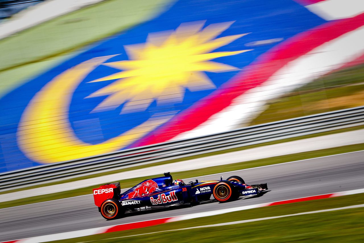 Verstappen vrijdag tijdens de eerste vrije training op het circuit van Maleisië.