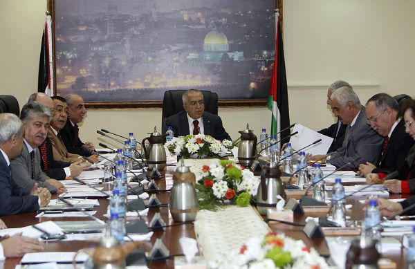De Palestijnse premier Fayyad tijdens een kabinetsbijeenkomst in Ramallah.
