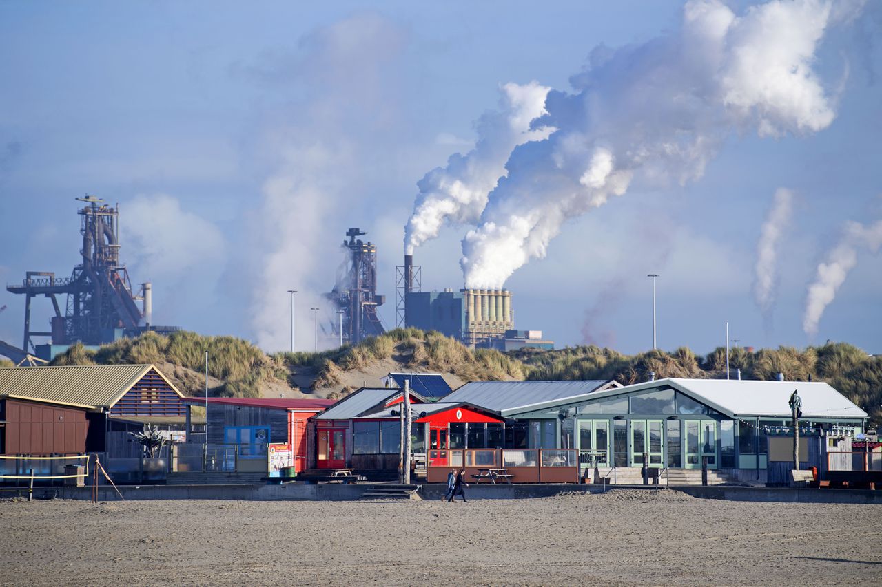 Nederland wil de CO2-uitstoot terugdringen door afspraken met grote vervuilers, maar dat blijkt nog niet zo makkelijk 