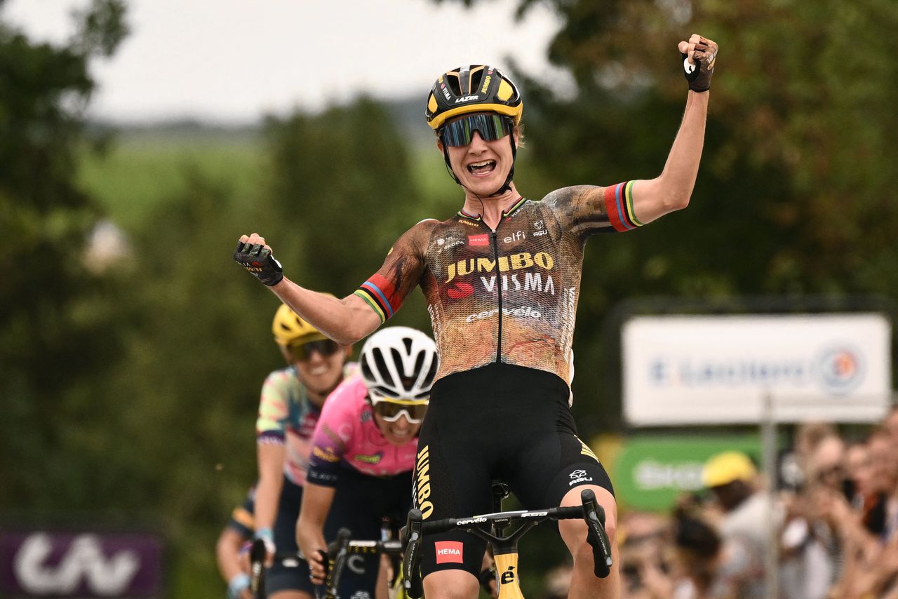 Marianne Vos wint tweede etappe en pakt de gele trui 