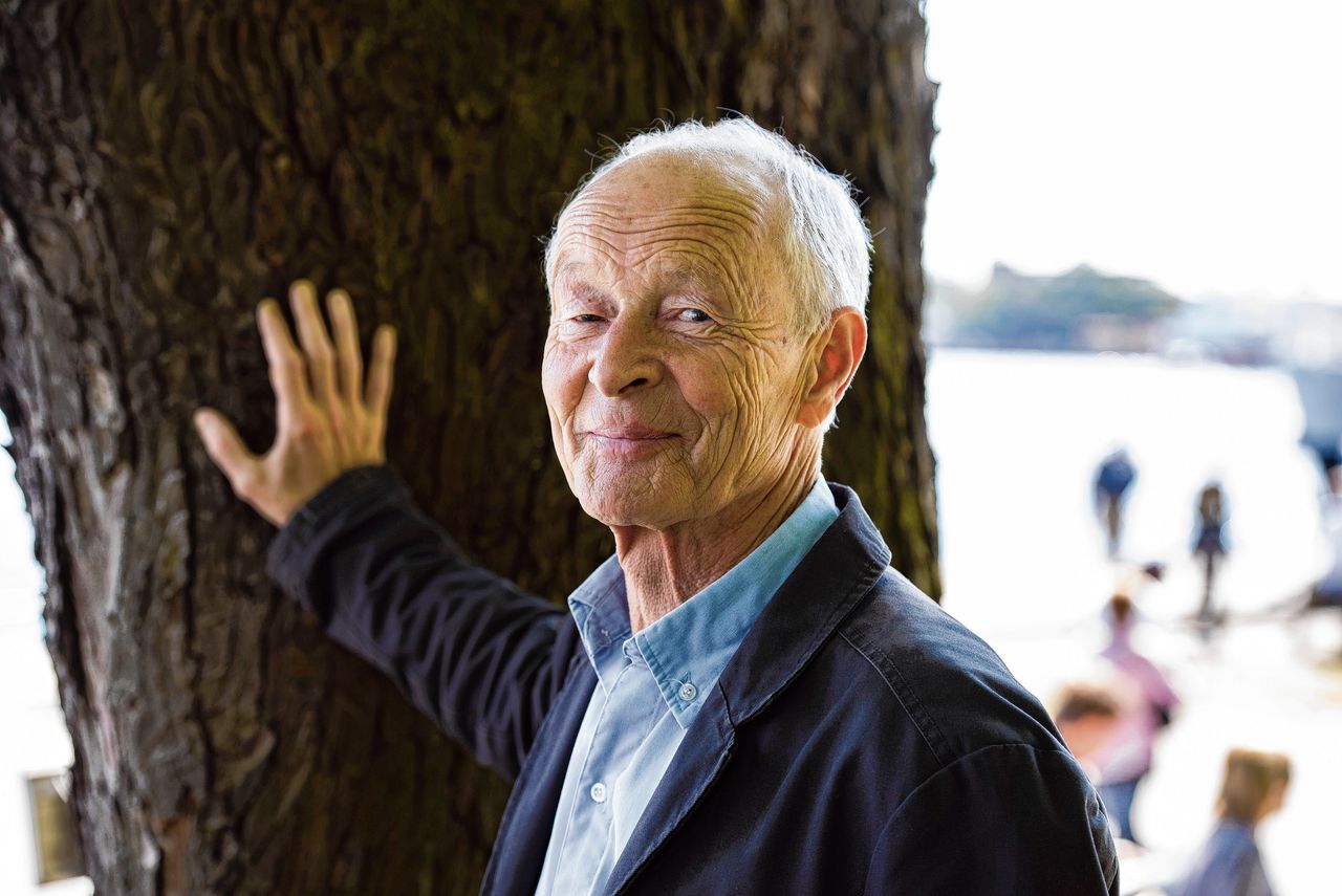 Guus Kuijer, in 2012 in Zweden, waar hij de Astrid Lindgren Memorial Award ontving.