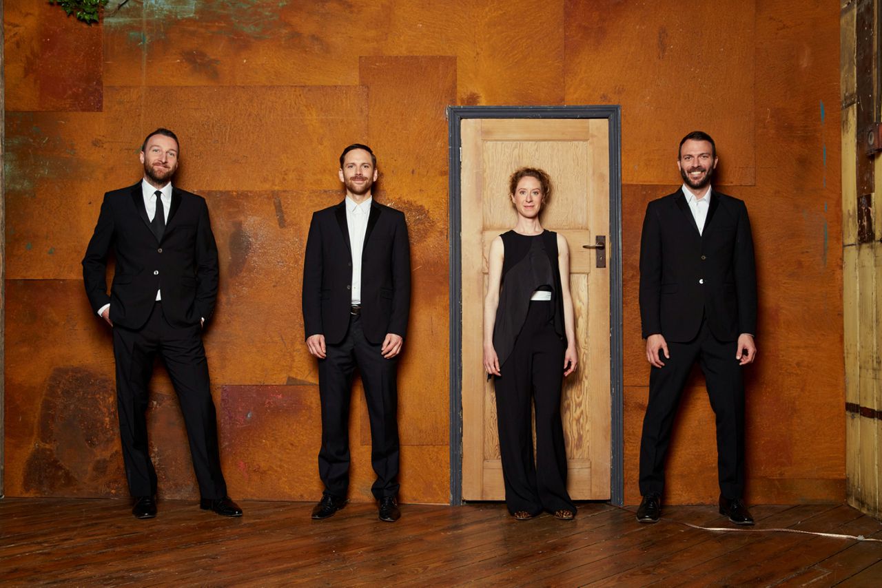 De vier leden van het Heath Quartet spelen een muzikale hoofdrol in de Holland Festival-productie The string quartet’s guide to sex and anxiety