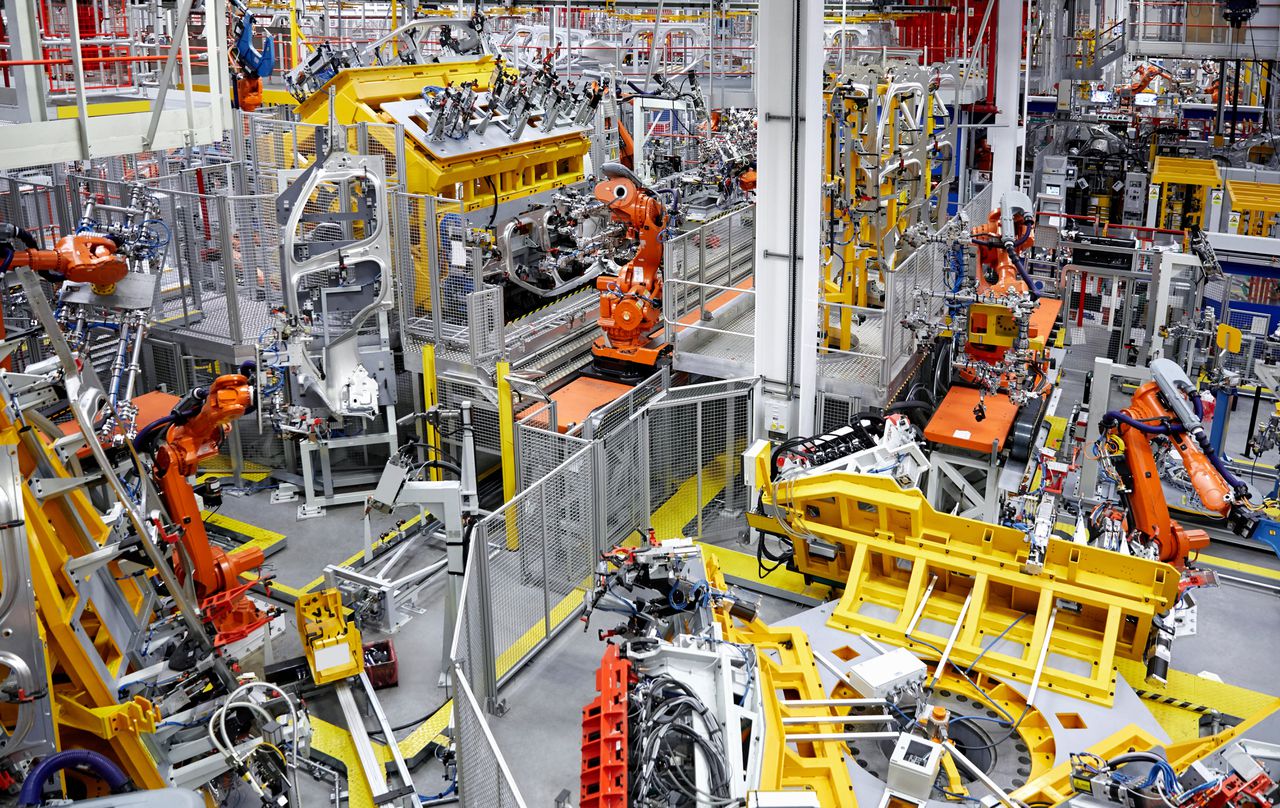 Robotarmen in een autofabriek