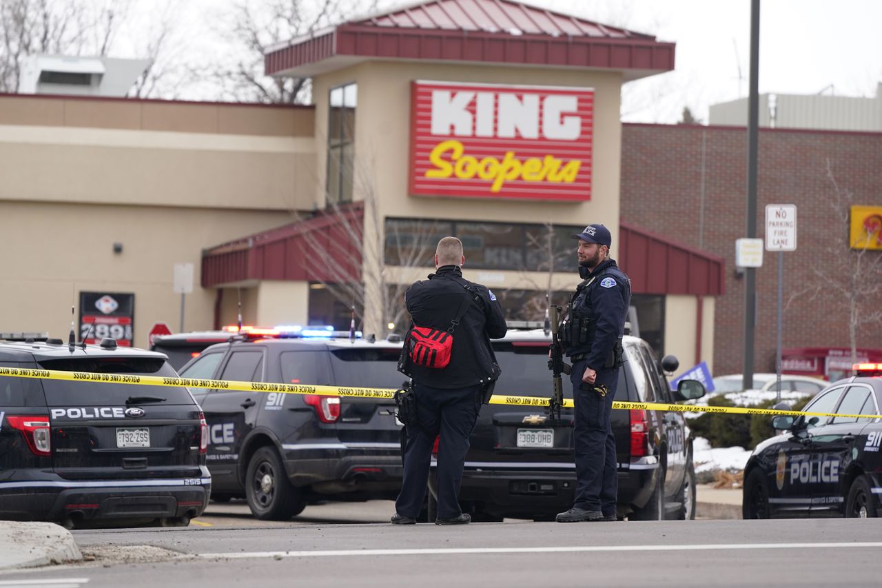 Tien doden na schietpartij bij supermarkt in Colorado 