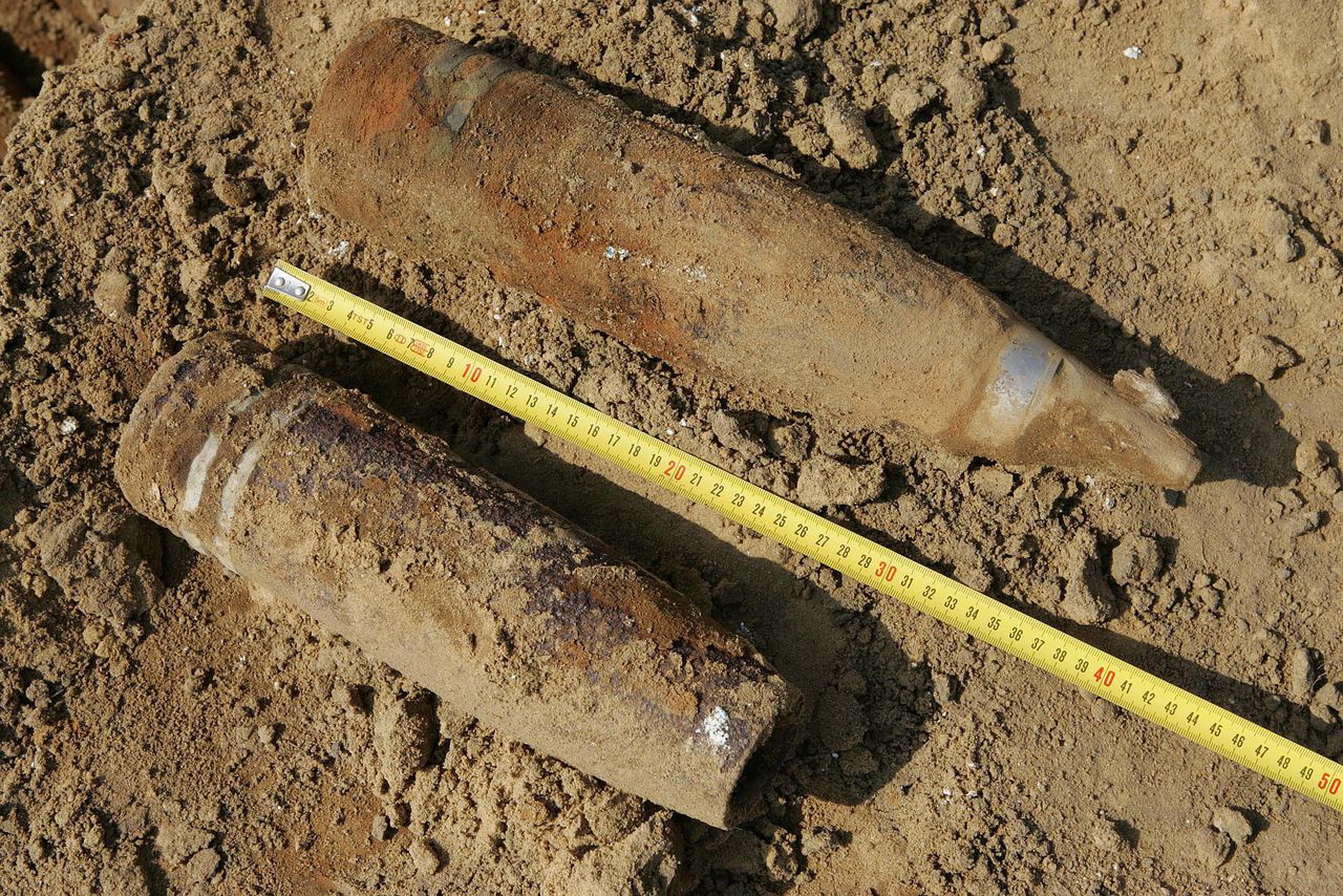 Beeld uit 2006: granaten die bij werkzaamheden werden gevonden in Roermond.