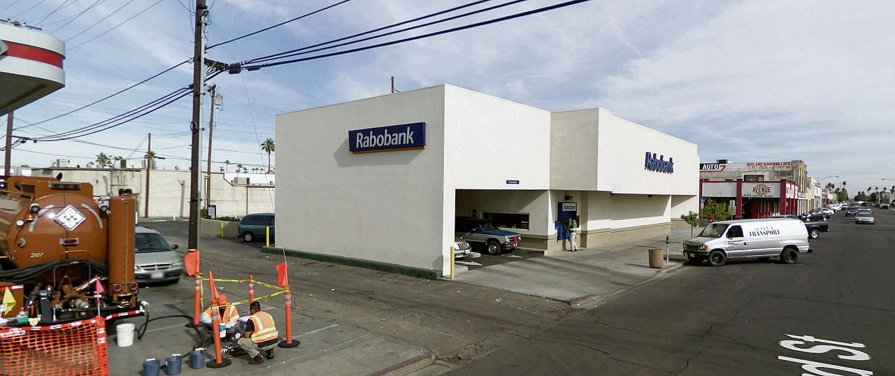 Het intussen gesloten filiaal van Rabobank in Calexico, Californië, aan de grens met Mexico.