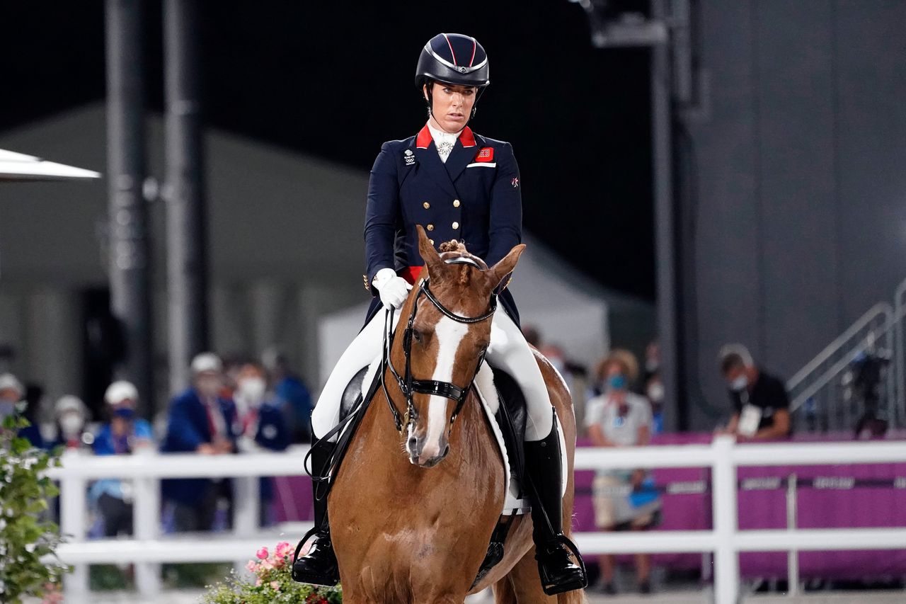 Drievoudig olympisch kampioen Charlotte Dujardin geschorst om overtreding paardenwelzijn 