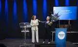 Partijleider Mirjam Bikker (links) op het congres van de ChristenUnie in juni.  