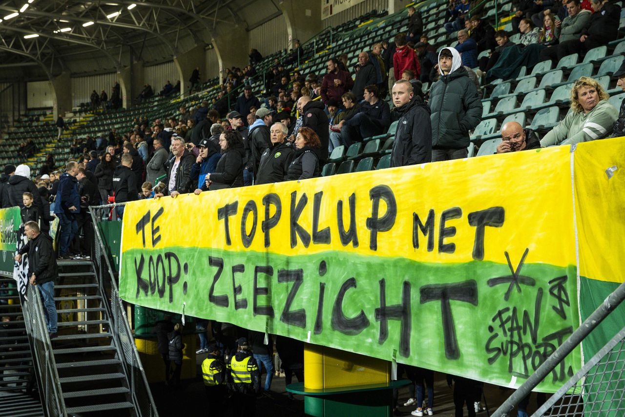 Spandoek van supporters van ADO Den Haag tijdens de wedstrijd tegen Excelsior in oktober.