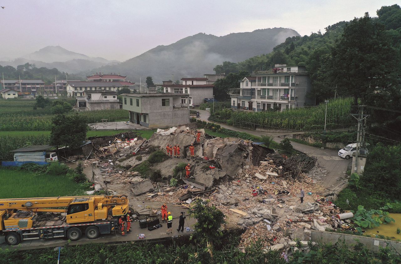 12 doden door aardbeving in zuiden China 