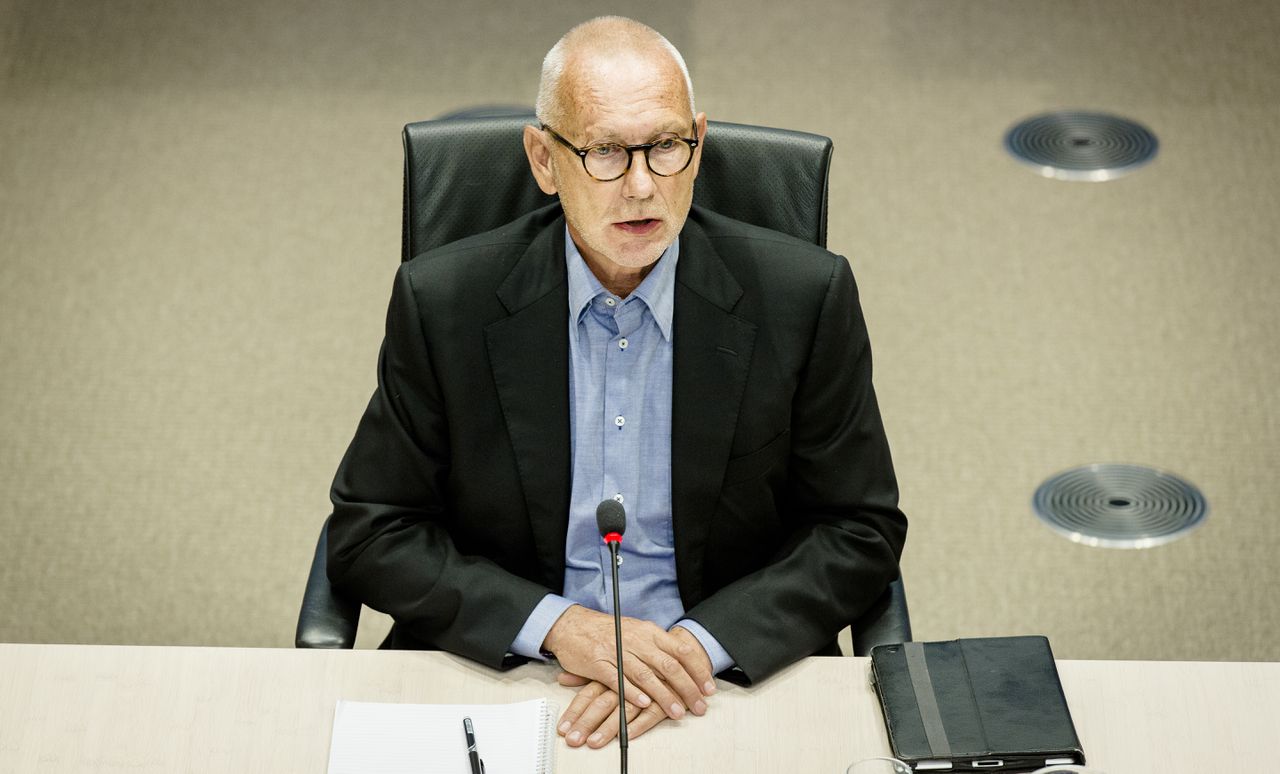 Erik Staal, voormalig directeur-bestuurder bij Vestia, verschijnt in 2014 voor de Parlementaire Enquetecommissie Woningcorporaties.