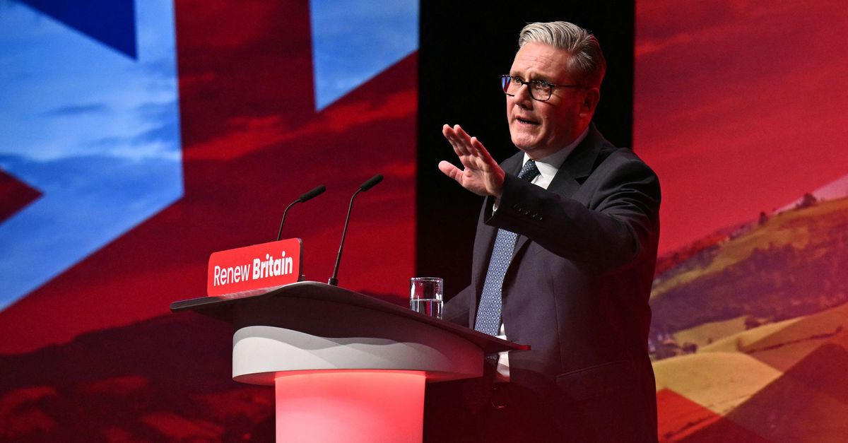 Labourleider Keir Starmer zet zich vol vuur af tegen Nigel Farage