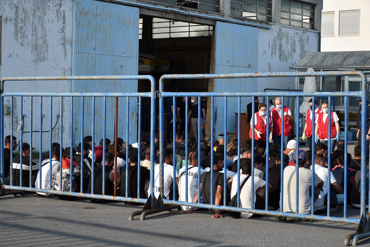 Raad van Europa: door EU gefinancierde Griekse vluchtelingenopvang is 'onmenselijk' 
