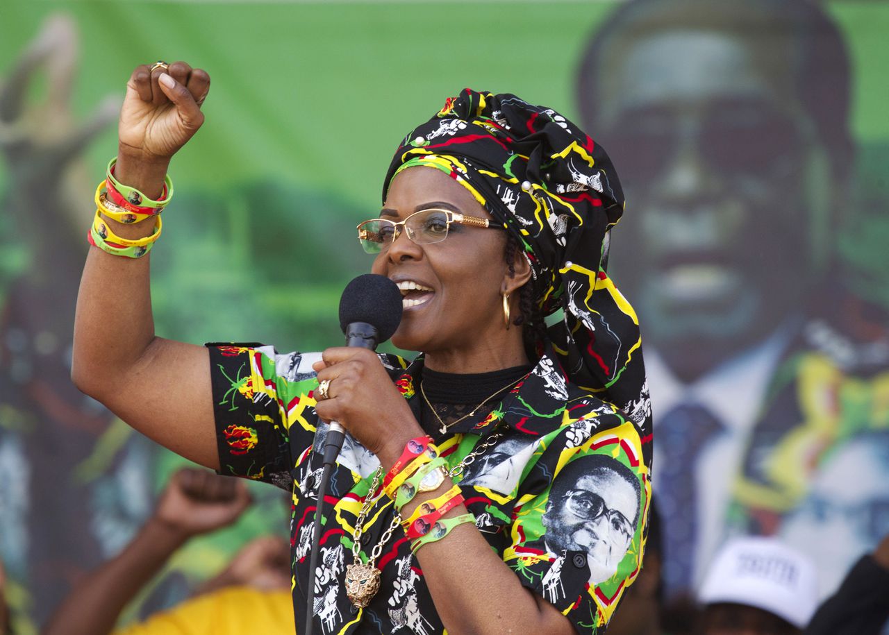 Zuid-Afrika vervolgt Grace Mugabe om mishandeling 