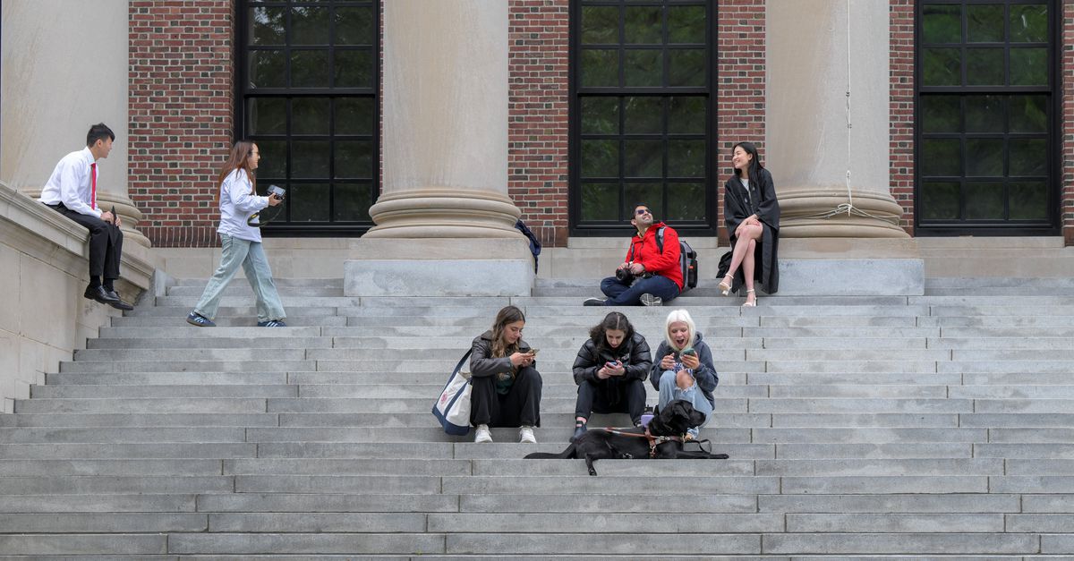 Regering-Trump zet telkens een volgende stap om de prestigieuze universiteit Harvard te breken