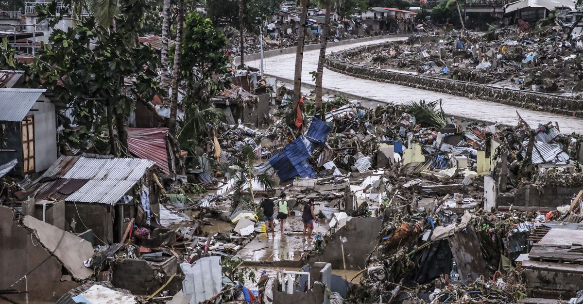 Dodental door tyfoon Filippijnen hard gestegen, nog ruim honderd vermisten