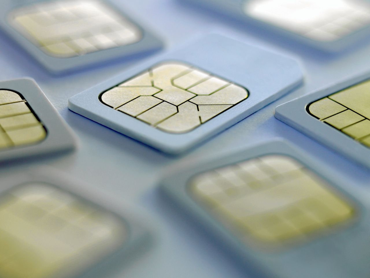 Cryptoaccounts van tientallen T-Mobile-klanten gekraakt via Limburgse telefoonwinkel 