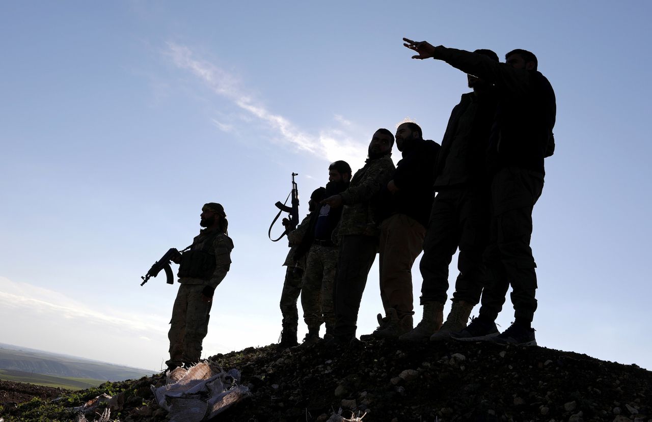 Rebellen van een niet nader gespecificeerde strijdersgroep in Noord-Syrië, eind 2018
