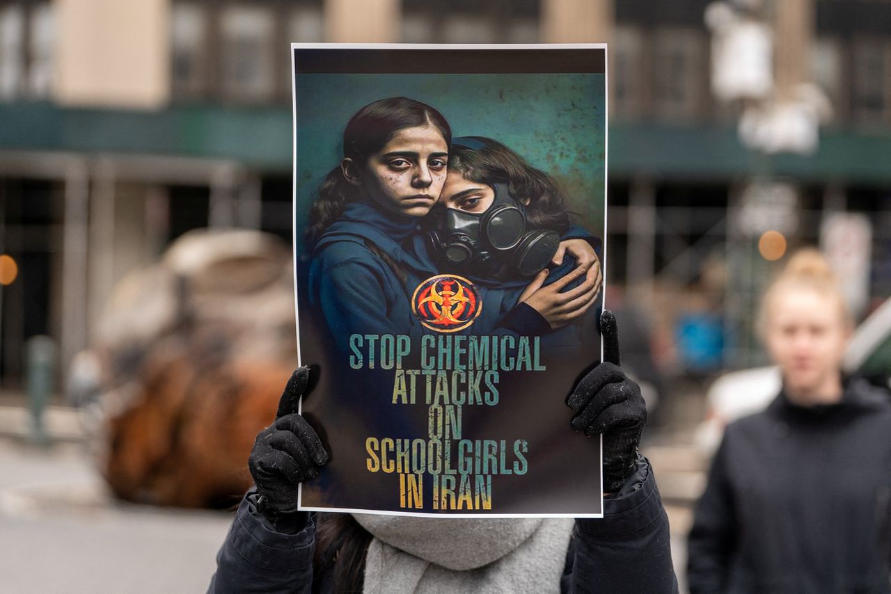 Regering Iran zegt meer dan honderd mensen te hebben aangehouden vanwege vergiftiging van schoolmeisjes 