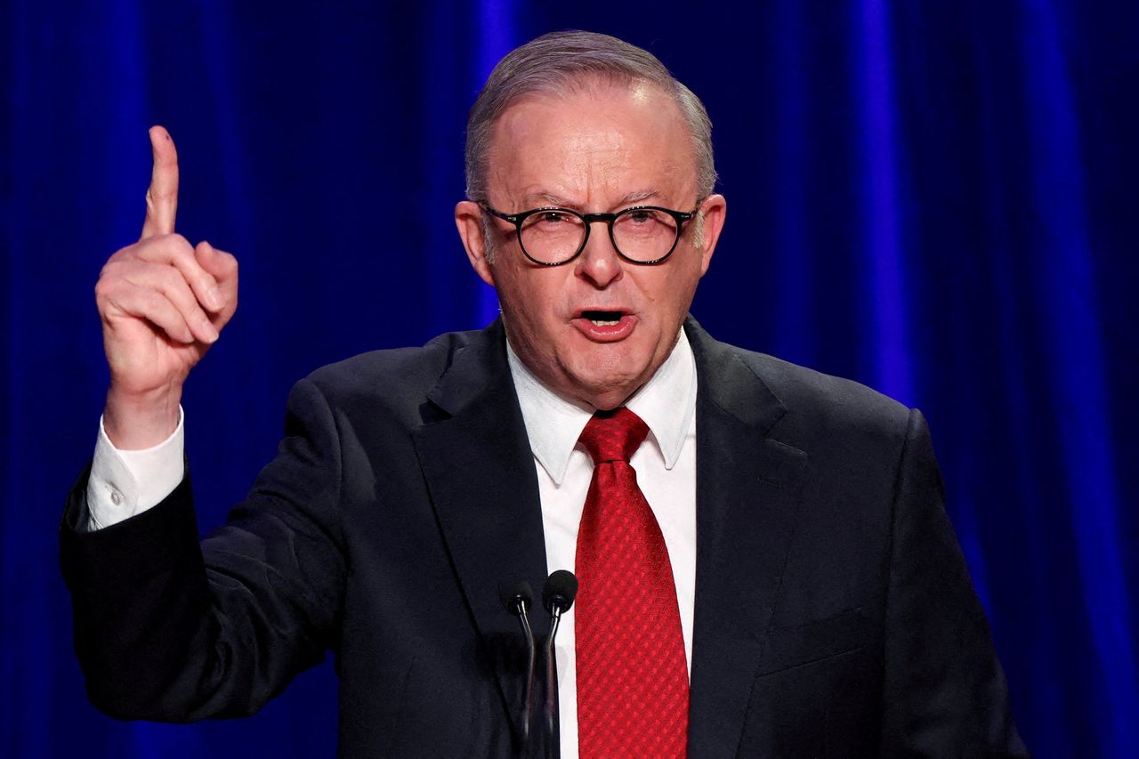 Avstralija razširila prepoved družbenih omrežij za mlajše od 16 let tudi na YouTube