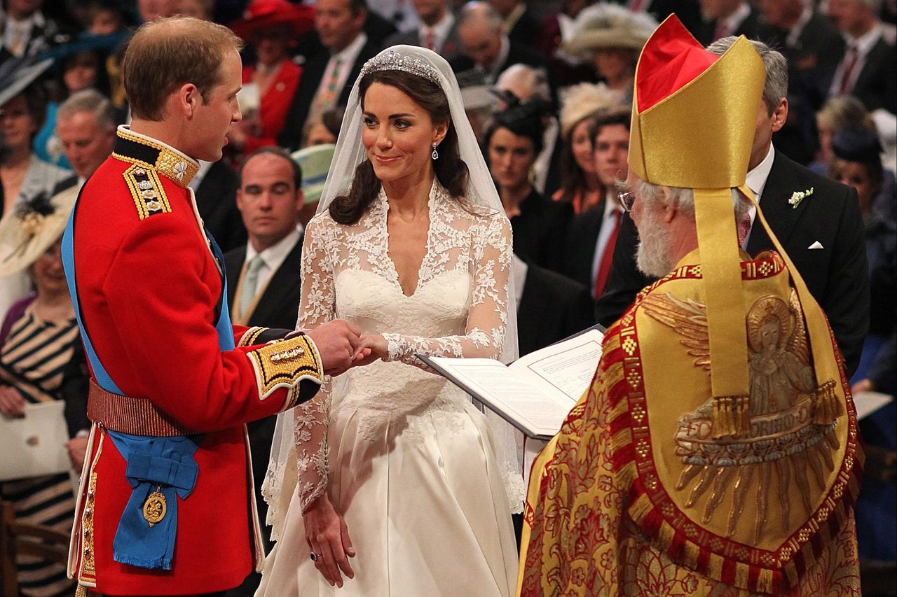 Prins William en Kate Middleton tijdens hun huwelijk op 29 april 2011. Kate is zwanger van hun eerste kindje.