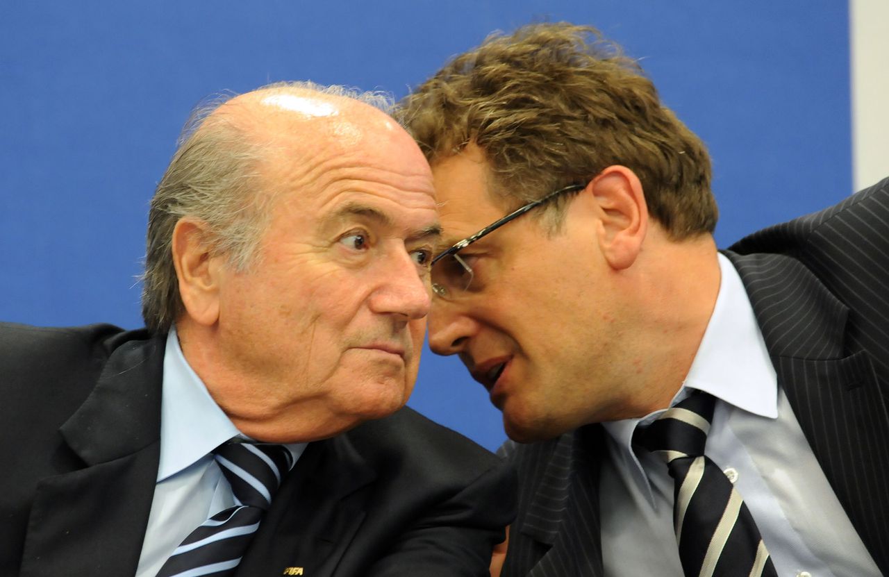 Jérôme Valcke (rechts) met voormalig FIFA-topman Sepp Blatter.