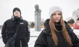 Scholieren Daryna Riabokon en Dmytro Ivakhnenko bedachten een interactieve kaart met stadswandelingen, zodat de Russische beschietingen en bezetting niet vergeten worden.