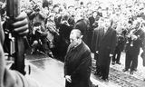 De West-Duitse bondskanselier Willy Brandt knielt in 1970 in Warschau voor een Joods monument.