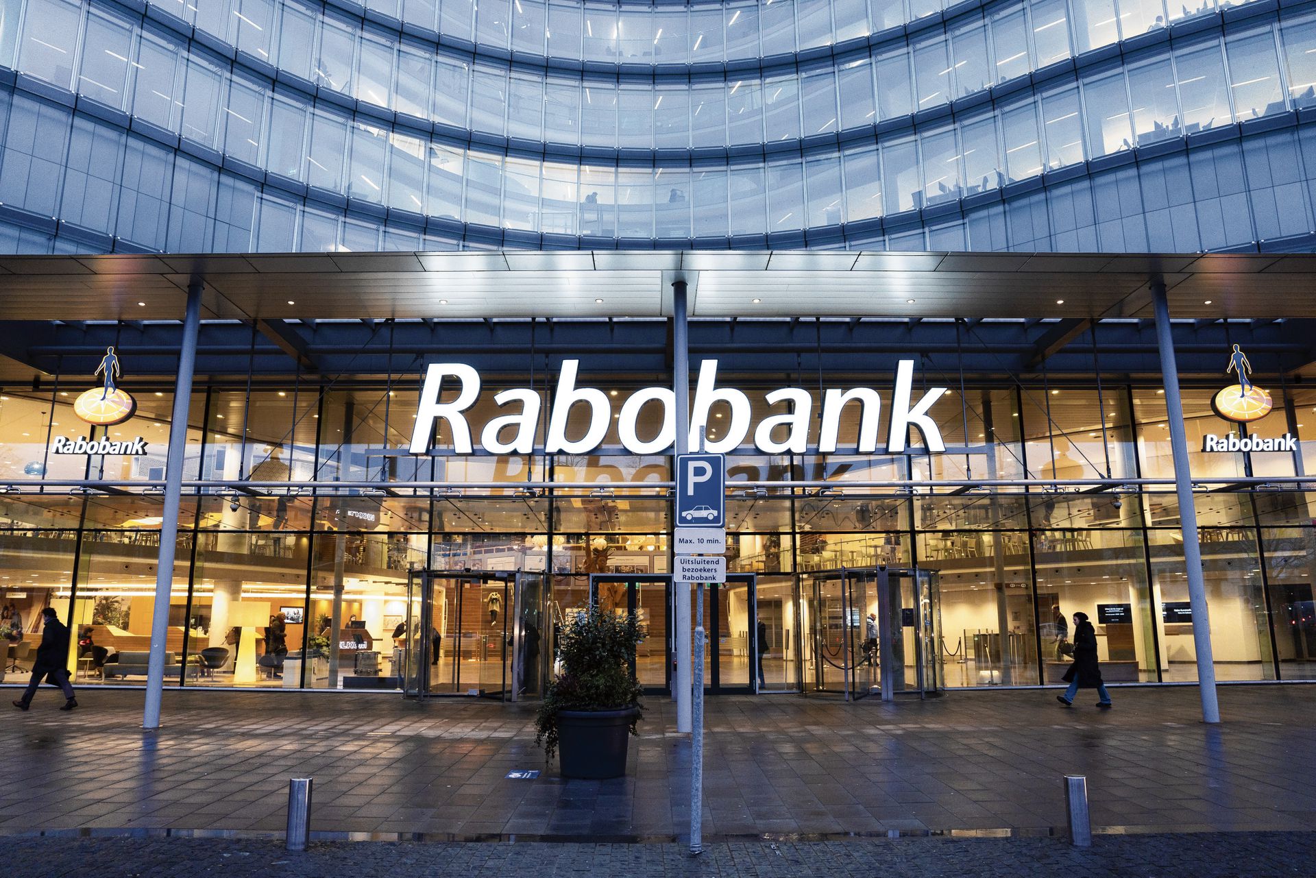 Rabo moet ton betalen na pinpasfraude - NRC