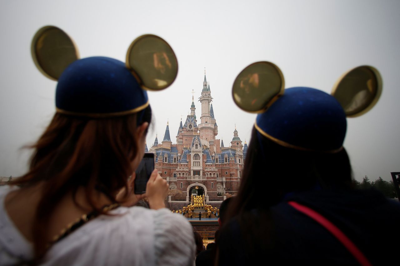 Mi Lao Shu oftewel Mickey Mouse verovert Shanghai - NRC