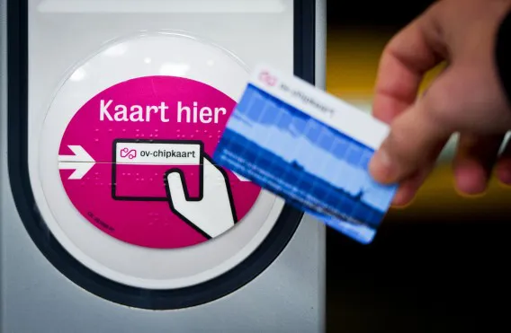 Reisgedrag gebruikers anonieme ov-chipkaart eenvoudig in te zien - NRC