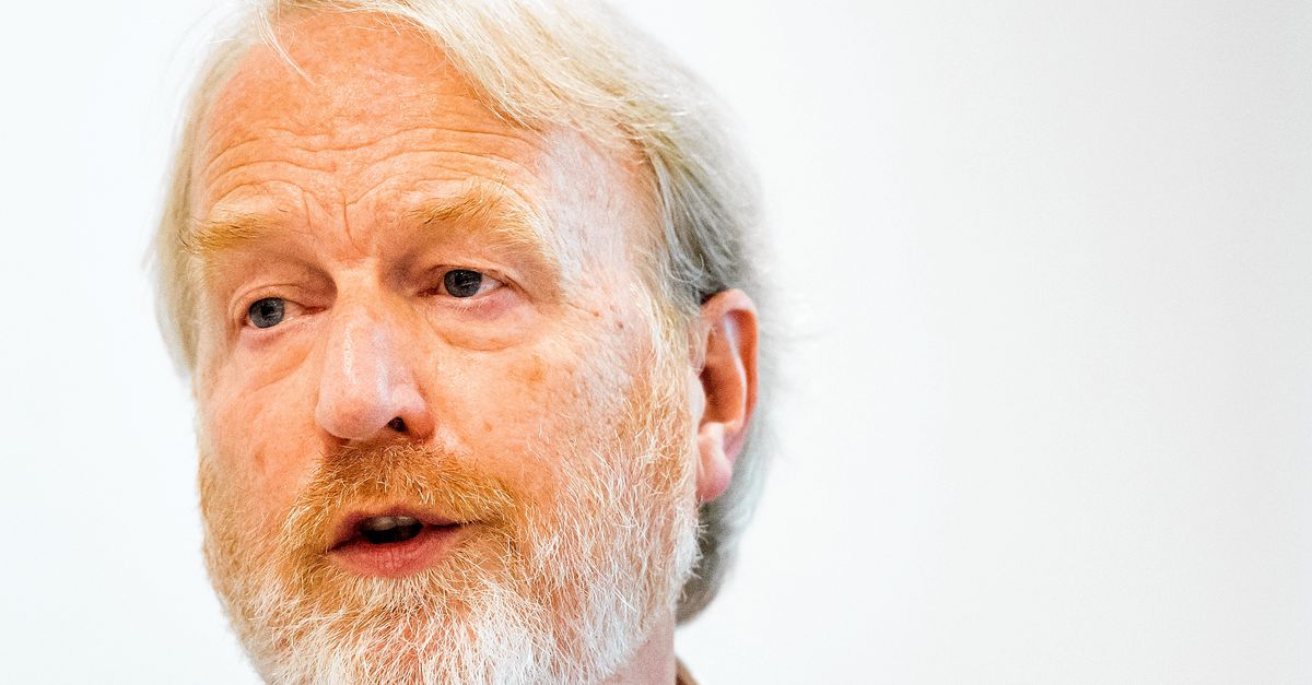 'We kunnen niet iedereen volgen' - NRC