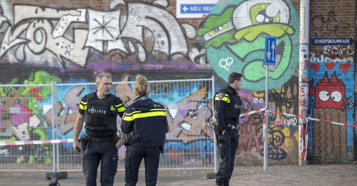 De levens van familieleden van kroongetuige Nabil B. zijn ontwricht, stelt de rechtbank. Maar hebben ze daarom ook recht op een hogere schadevergoeding?