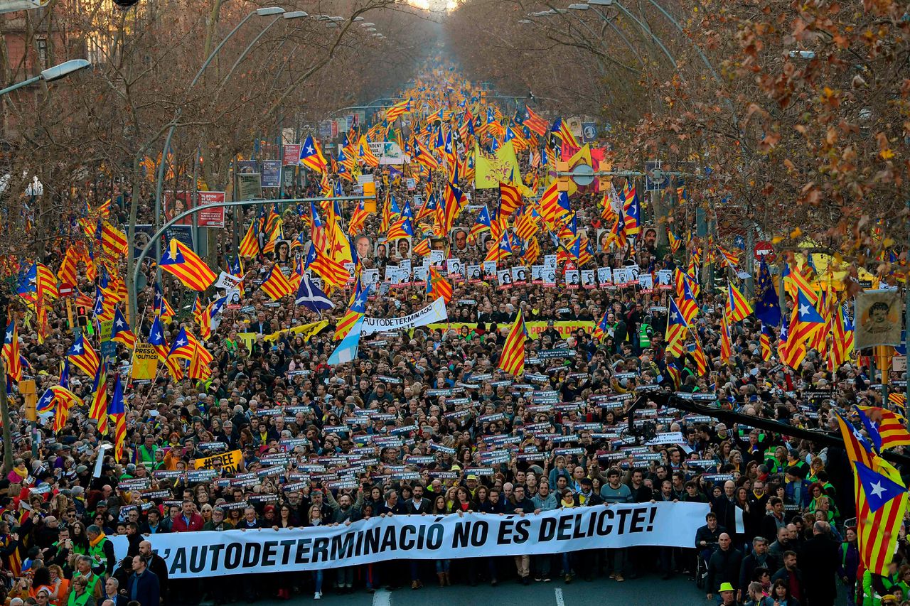 Zeker 200.000 demonstranten in Barcelona tegen proces Catalanen 