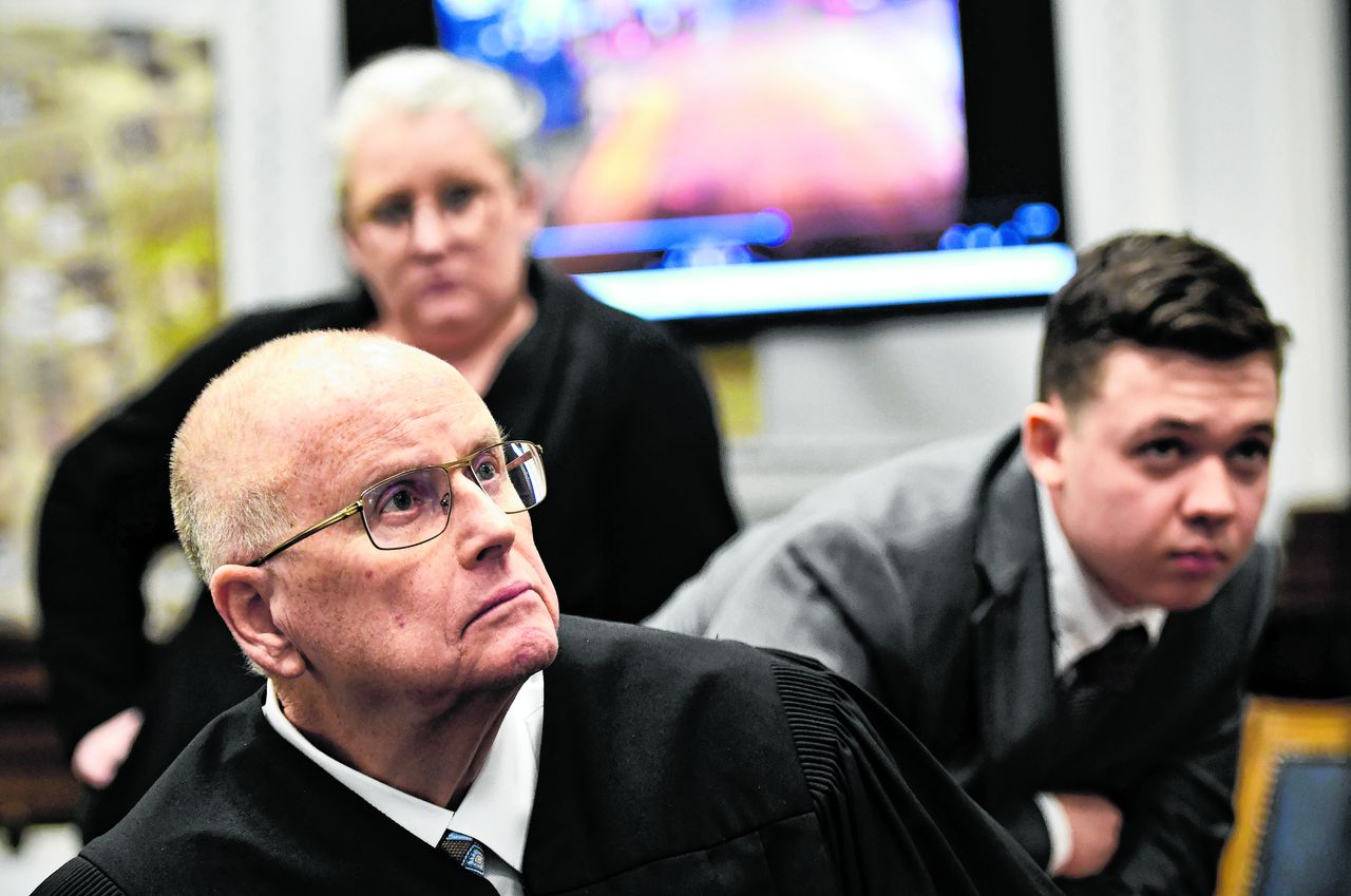 In strafzaak tegen ‘burgerwacht’ Kyle Rittenhouse trekt de rechter de meeste aandacht 
