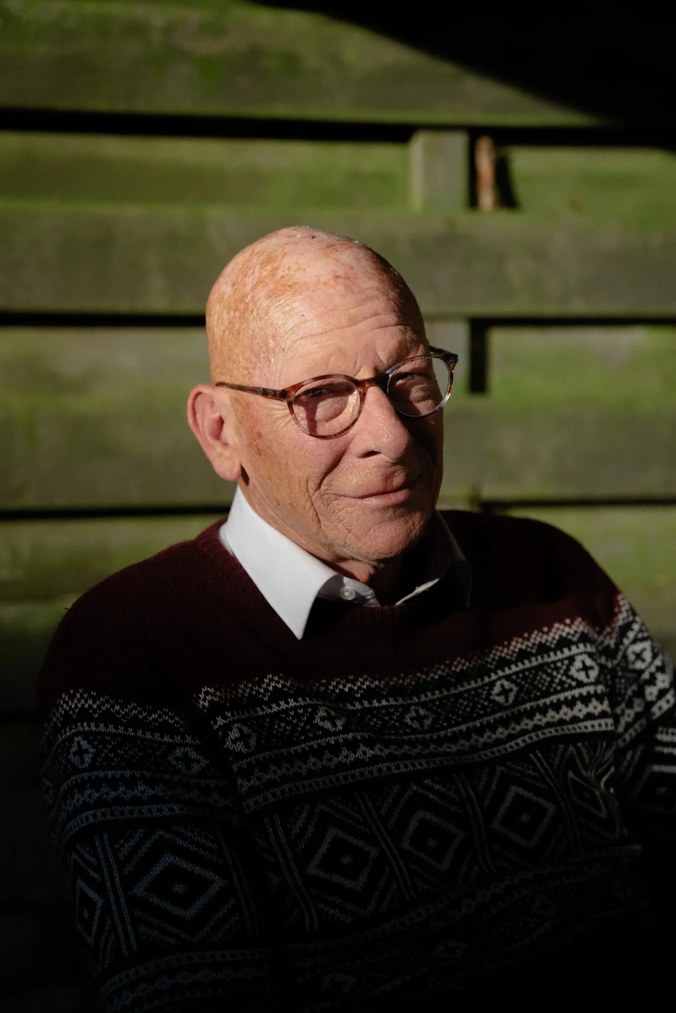 Boudewijn Poelmans nel suo cortile a Peer, Belgio.