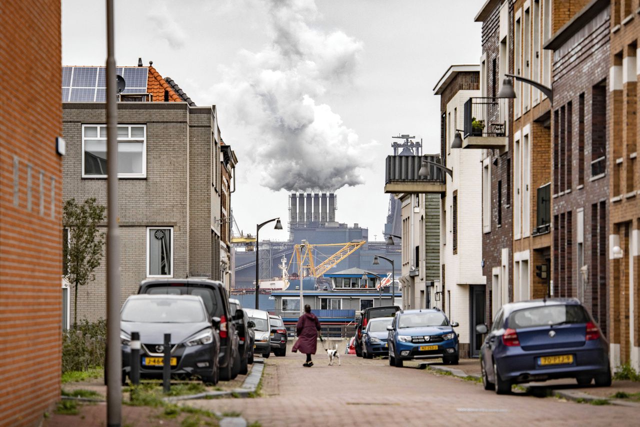 Nieuw RIVM-rapport zet bestaansrecht Tata Steel op politieke agenda 