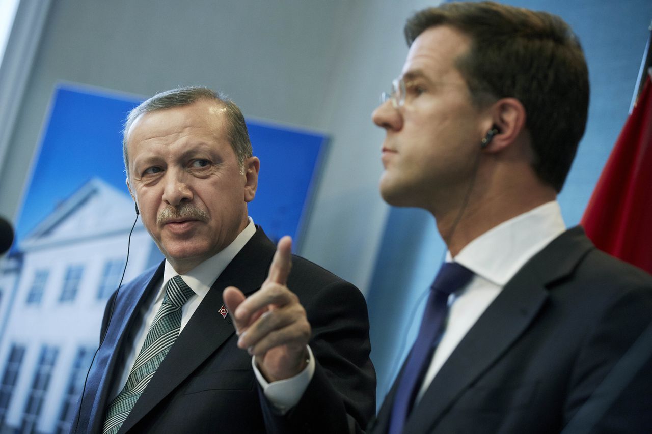 Premier Mark Rutte en zijn Turkse collega Erdogan tijdens een ontmoeting in Nederland, maart 2013.