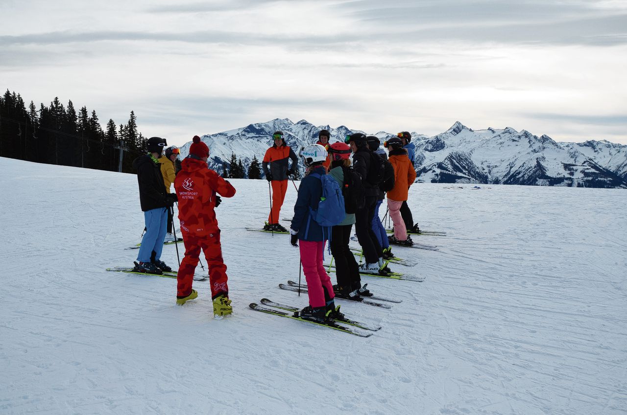 Nederlanders die in Oostenrijks skigebied werken, hebben te maken met coronabeperkingen.
