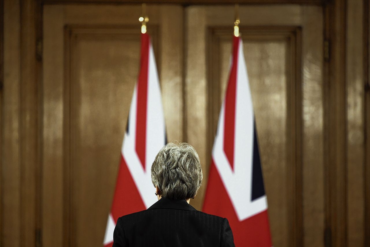 Premier Theresa May in haar ambtswoning, dinsdag, nadat zij bekend maakte dat ze aan de Europese Unie heeft gevraagd om uitstel van de Brexit-datum van 29 maart naar 30 juni 2019. Dit verzoek zou worden afgewezen; ze kreeg slechts uitstel tot 22 mei.