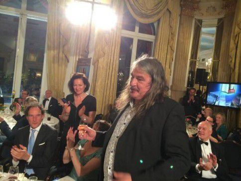 Ilja Leonard Pfeijffer heeft zojuist te horen gekregen dat hij met zijn roman 'La Superba' de Libris Literatuurprijs heeft gewonnen, een van de grootste literaire prijzen van Nederland.