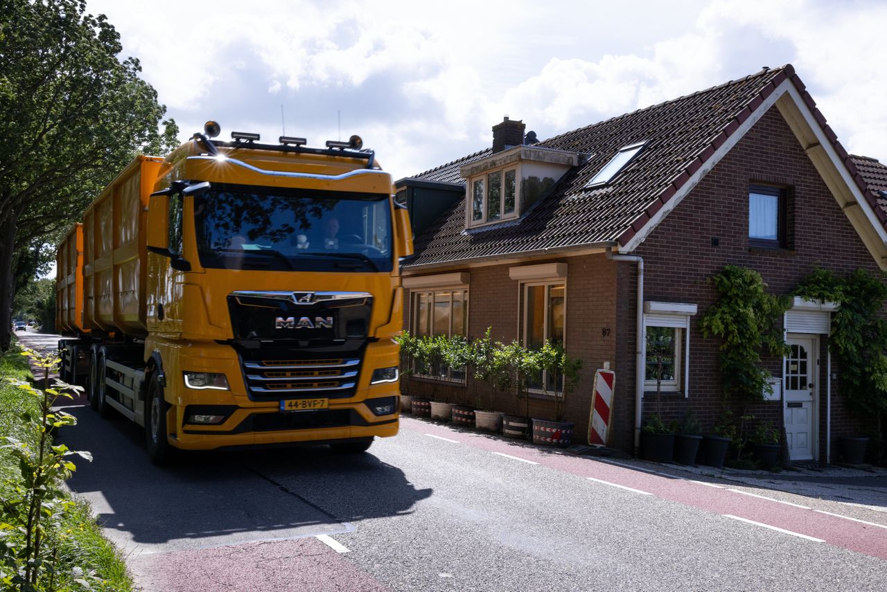Een jaar na de ramp in de Hoeksche Waard: het gevaar van de verdwaalde vrachtwagens 