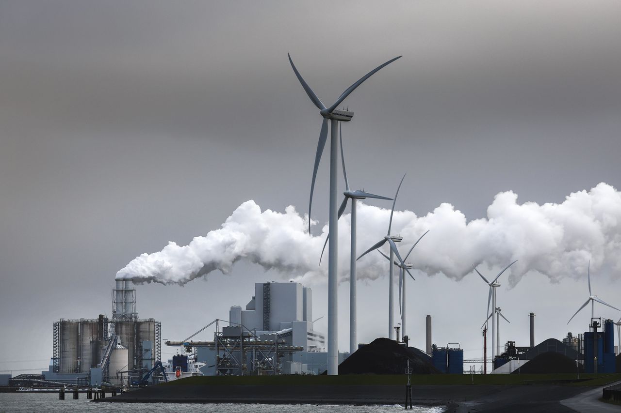 Energiereus RWE krijgt 331,8 miljoen euro compensatie voor lagere productie kolencentrale Eemshaven 