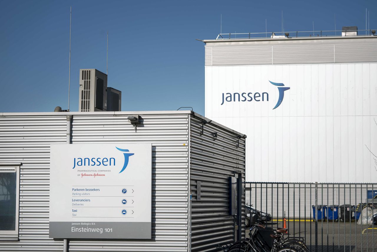 De Leidse vestiging van Janssen, het farmaceutische dochterbedrijf van het Amerikaanse medische concern Johnson & Johnson. In Leiden wordt gewerkt aan een vaccin tegen het coronavirus.