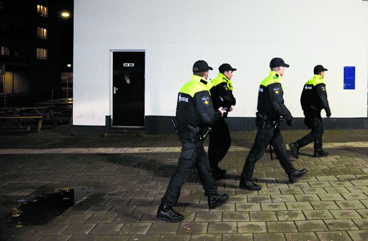 Politie wil landelijk werkkleding gaan recyclen 