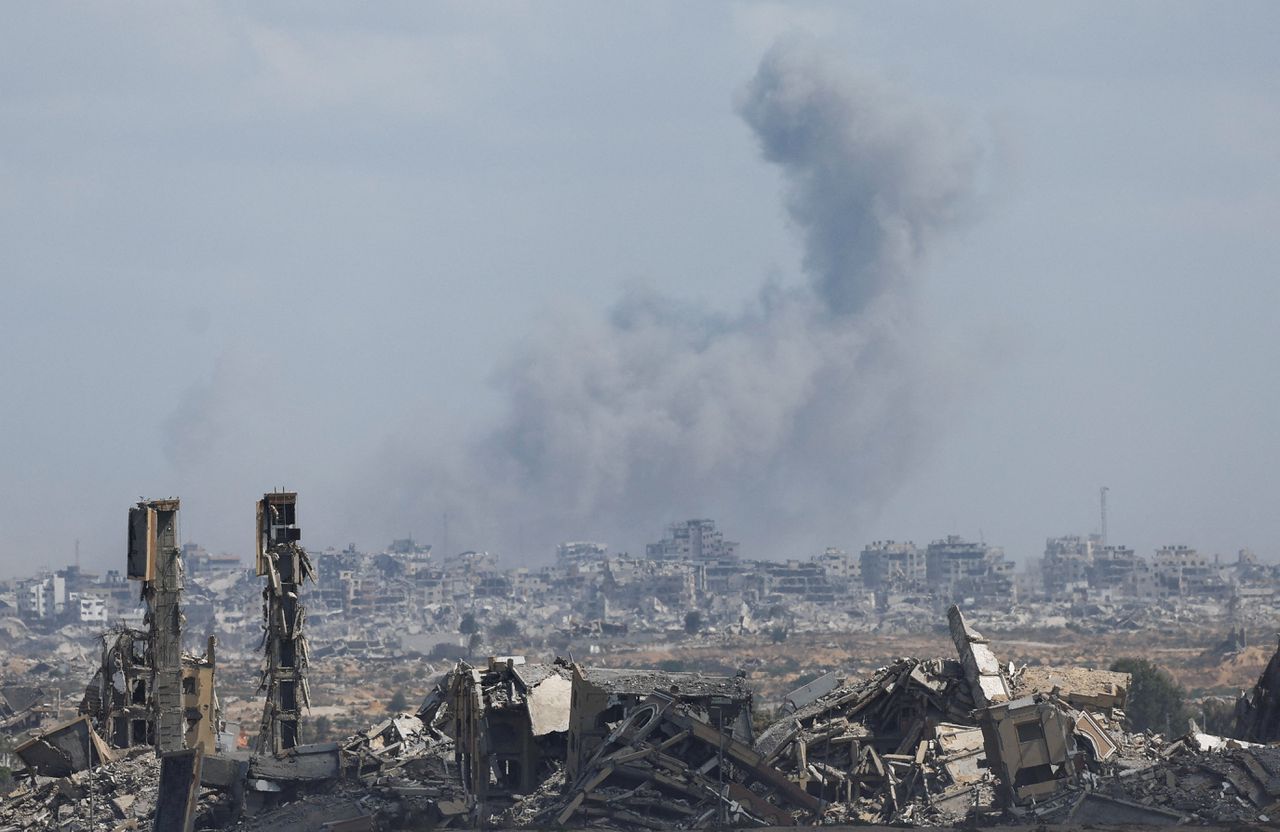 How is the aid crisis at the Rafah border affecting stability?