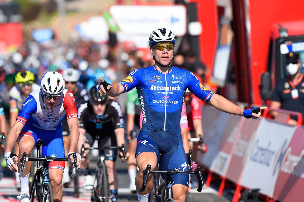 Fabio Jakobsen bevestigt met zijn overwinning in de vierde rit van de Vuelta zijn terugkeer op het hoogste niveau.