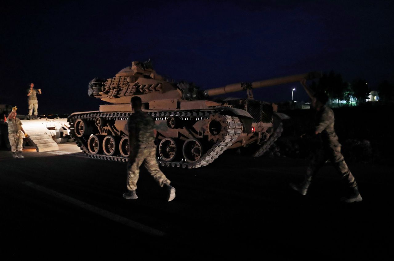 ‘Turkse troepen zijn Syrische grens overgestoken’ 
