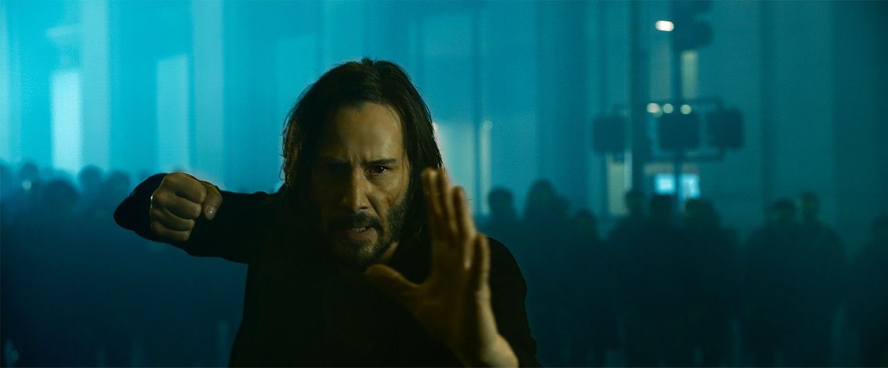 Keanu Reeves als Neo in The Matrix Resurrections.